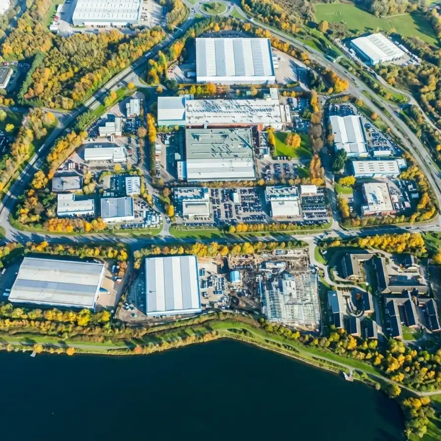 Comunitats energètiques en entorn industrial amb energia renovable